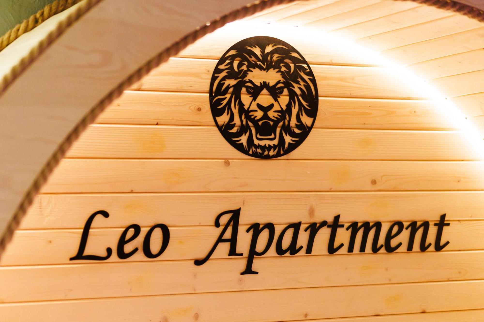 Leo Apartment Suite & Private Spa Zone - Old City Bratislava Exterior foto