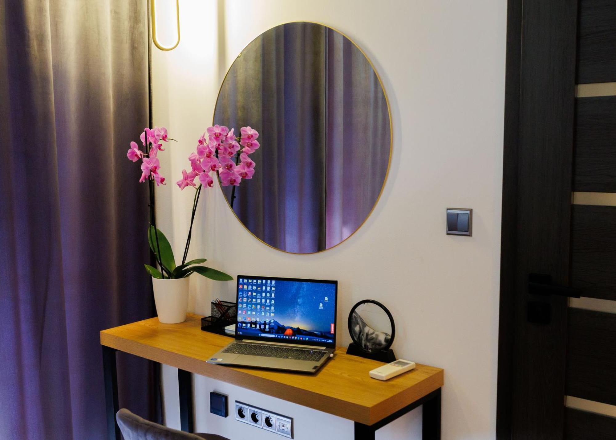 Leo Apartment Suite & Private Spa Zone - Old City Bratislava Exterior foto